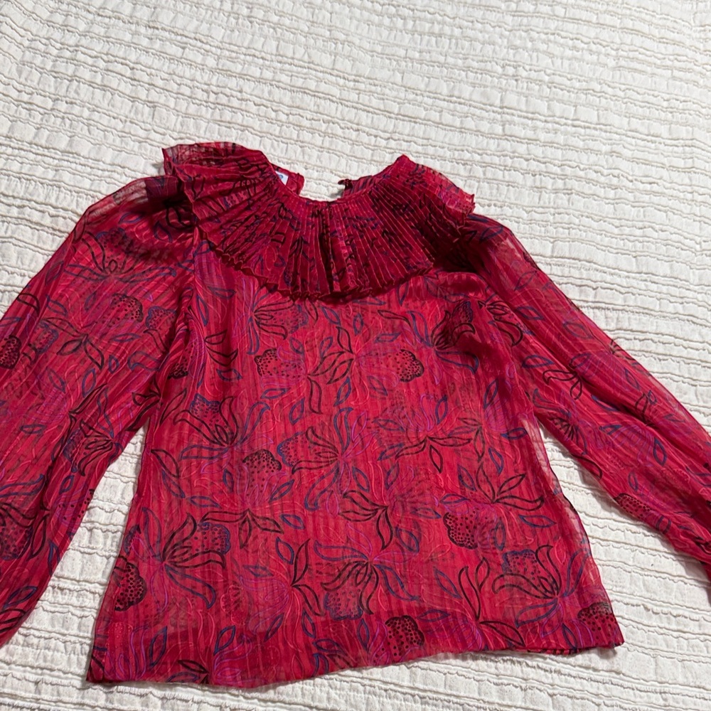 Chic Floral Ruffled Blouse in Red